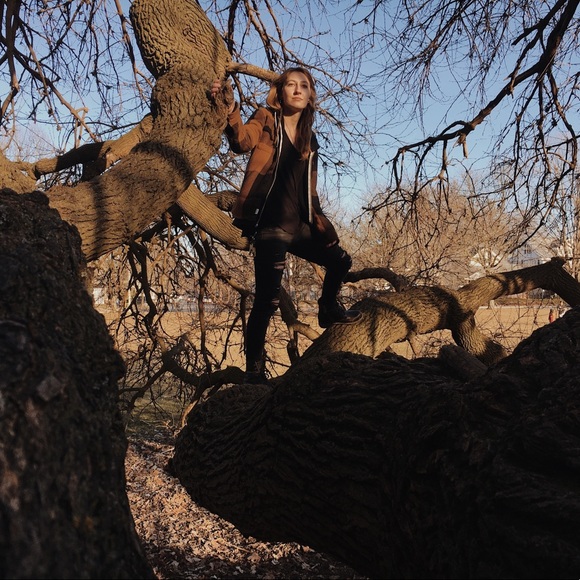 ✖️Behind the Posher ✖️ - Picture 3 of 8